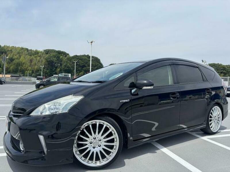 PRIUS ALPHA