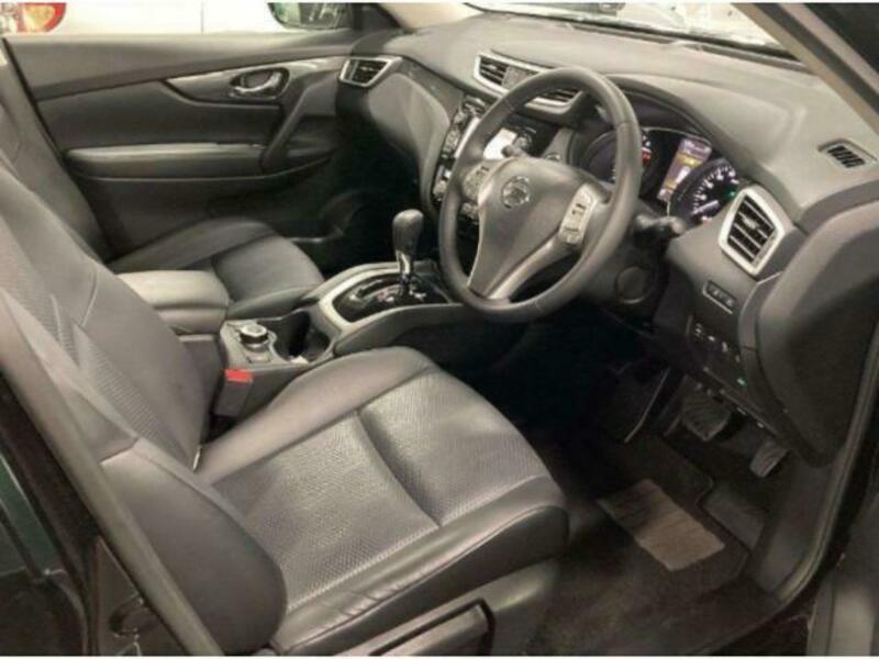 X-TRAIL