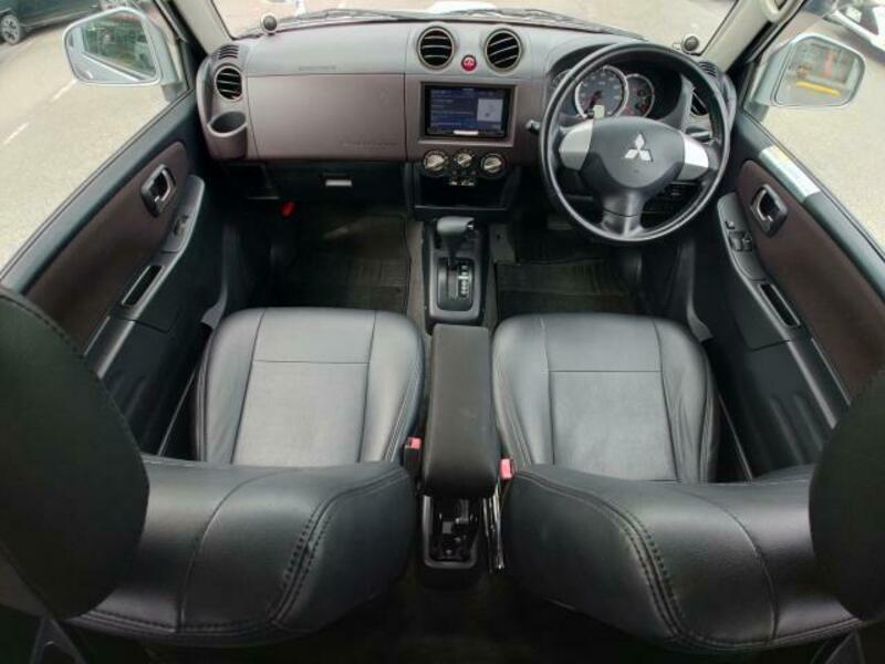 PAJERO MINI