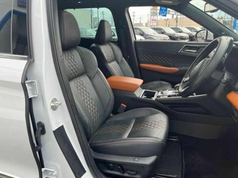 OUTLANDER PHEV