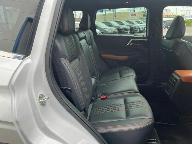 OUTLANDER PHEV