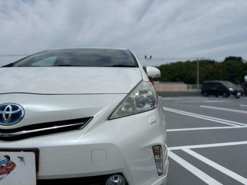 PRIUS ALPHA