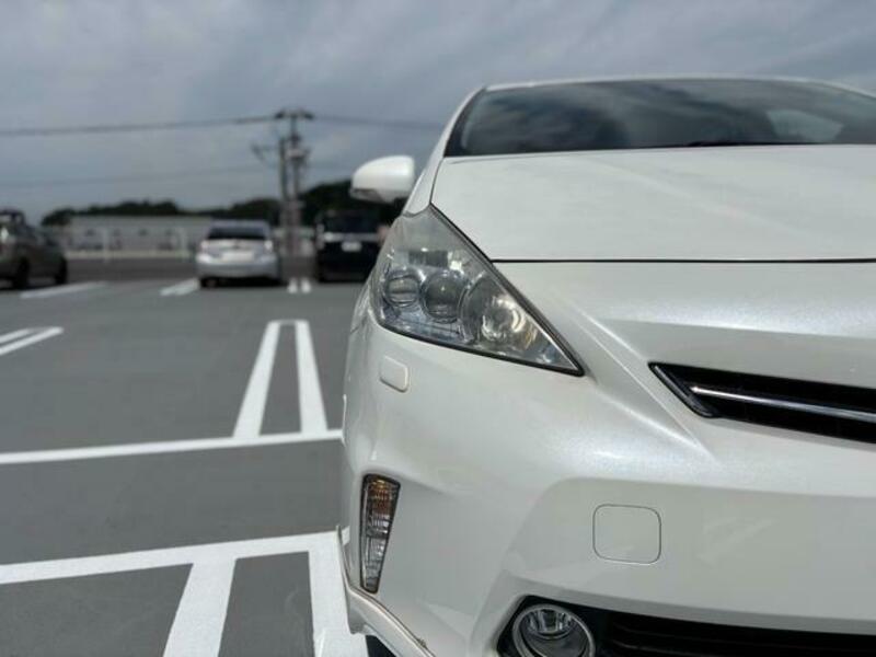 PRIUS ALPHA