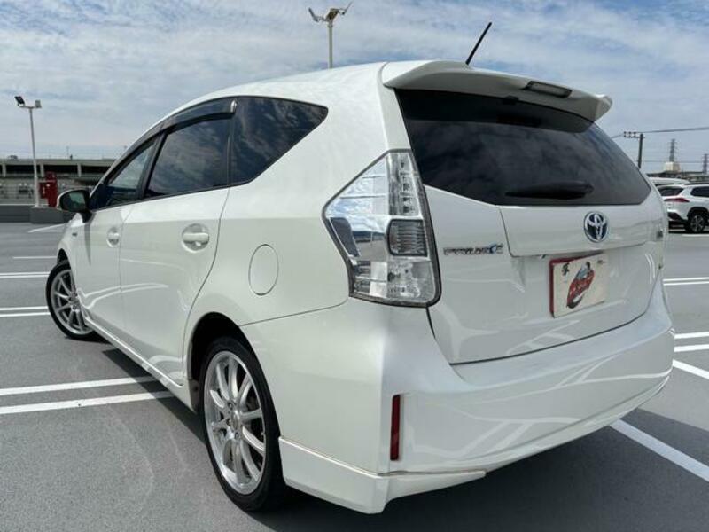 PRIUS ALPHA
