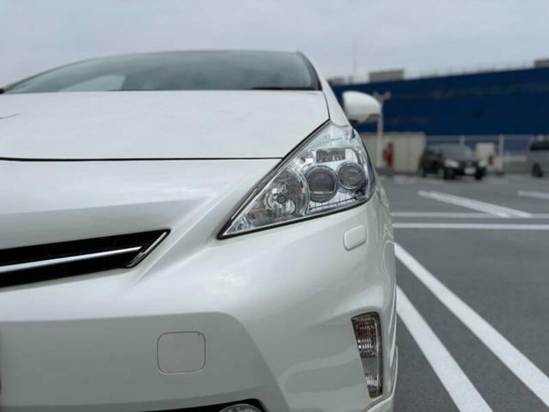 PRIUS ALPHA