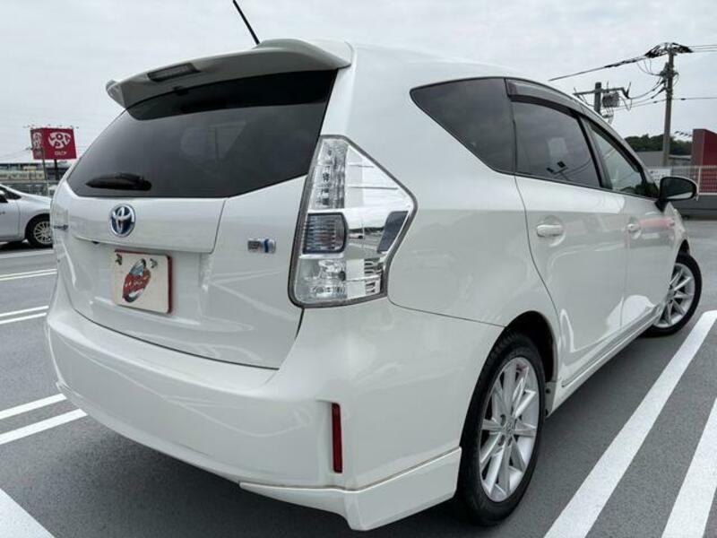 PRIUS ALPHA