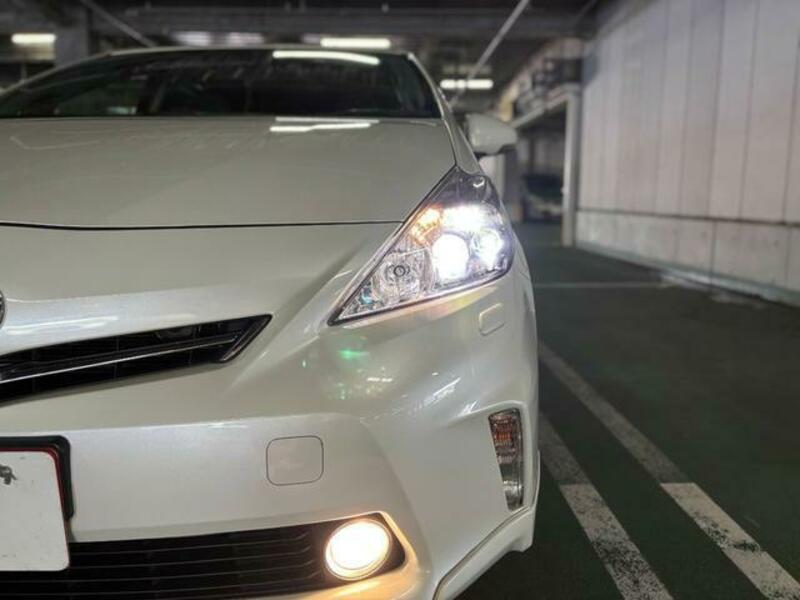 PRIUS ALPHA