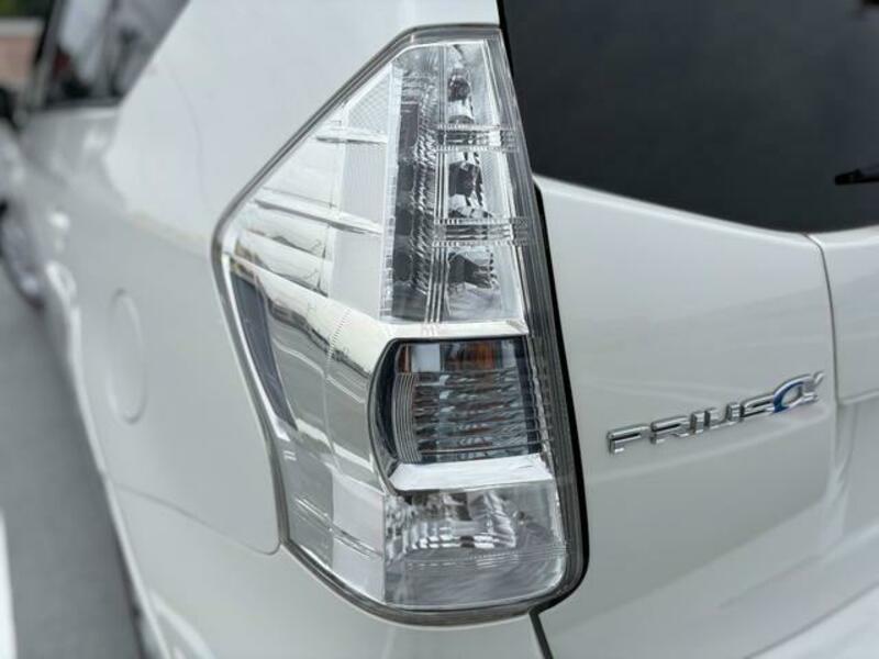 PRIUS ALPHA