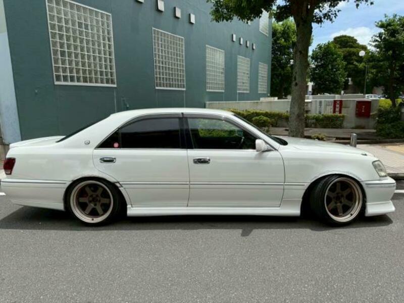 CROWN