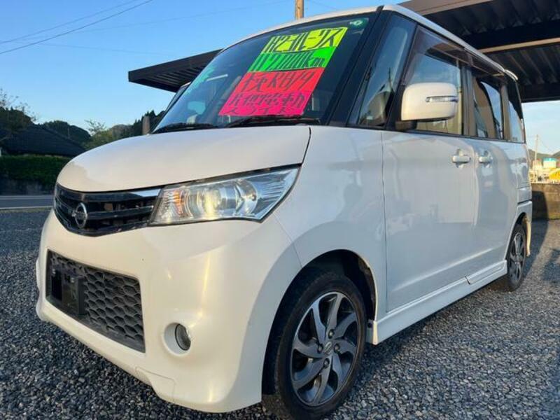 NISSAN ROOX
