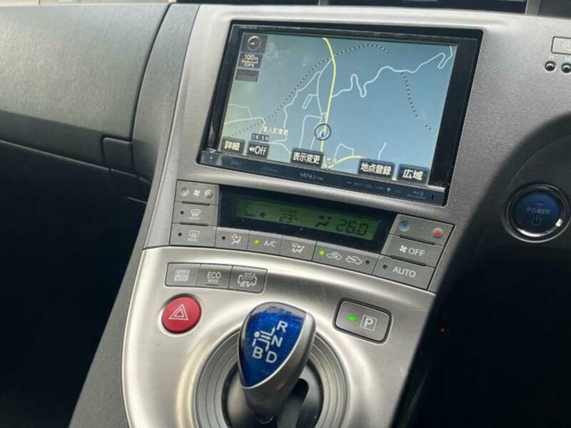 PRIUS PHV