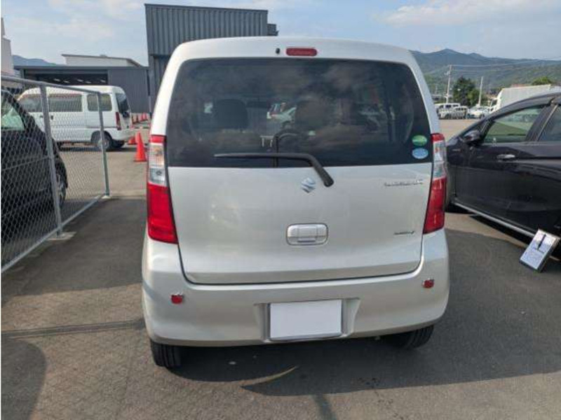 WAGON R