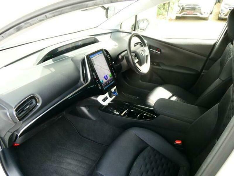 PRIUS PHV