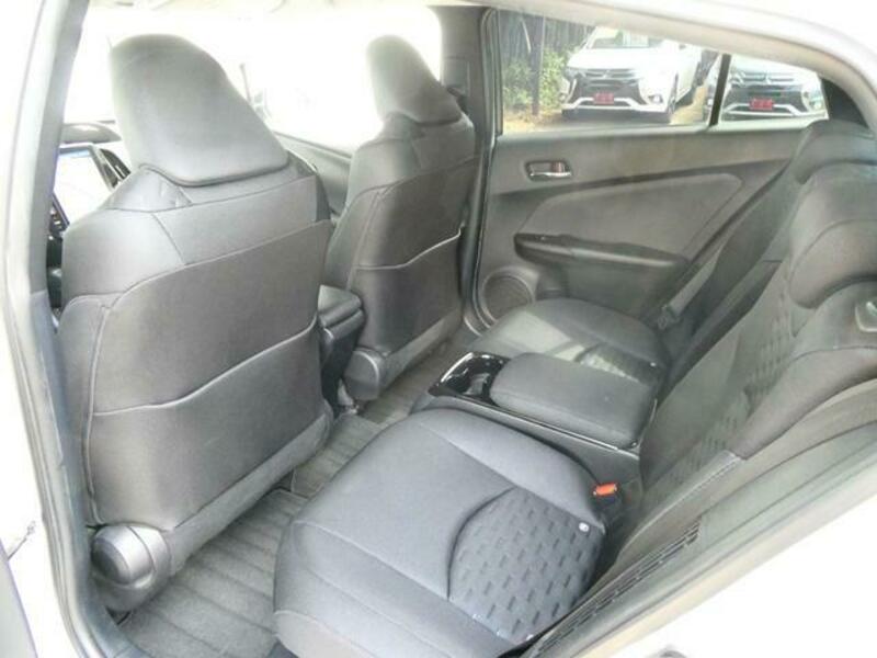 PRIUS PHV