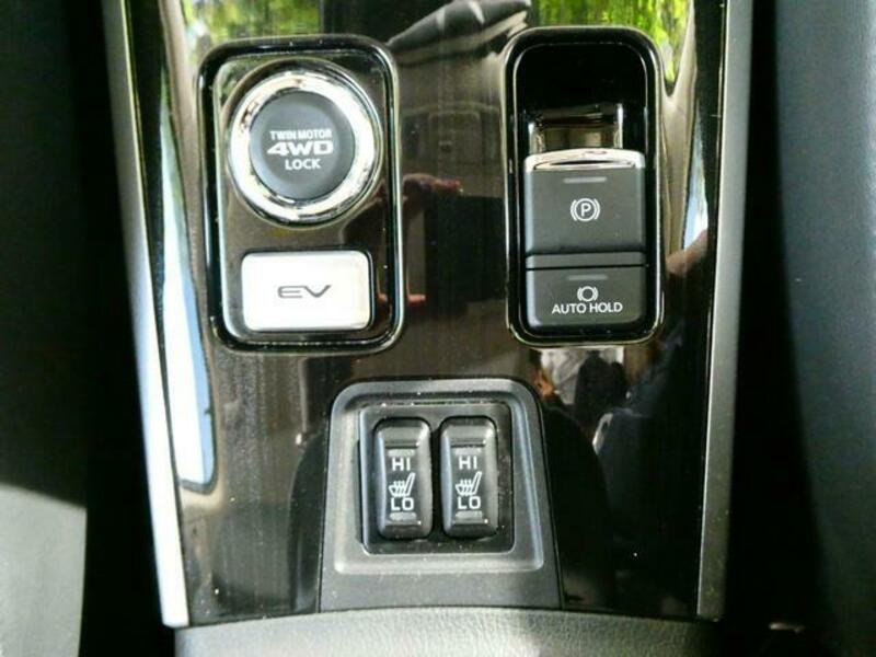 OUTLANDER PHEV