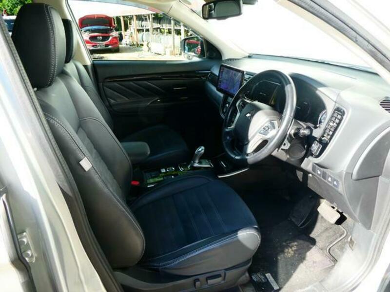 OUTLANDER PHEV