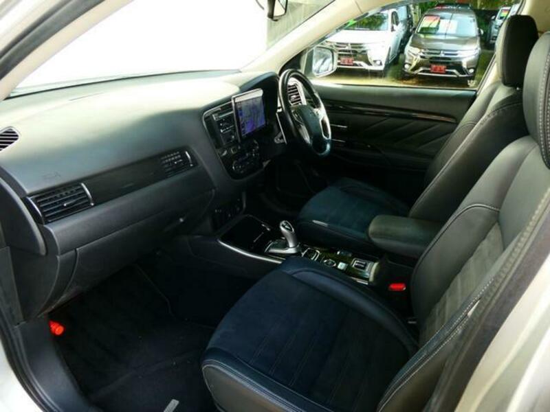 OUTLANDER PHEV