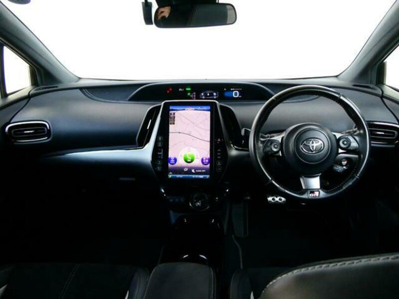 PRIUS PHV