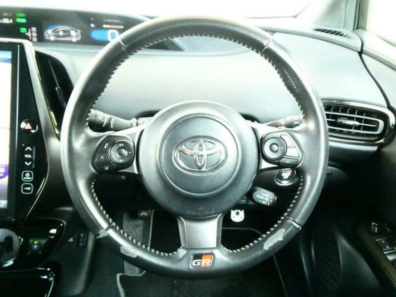 PRIUS PHV