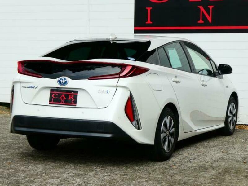 PRIUS PHV