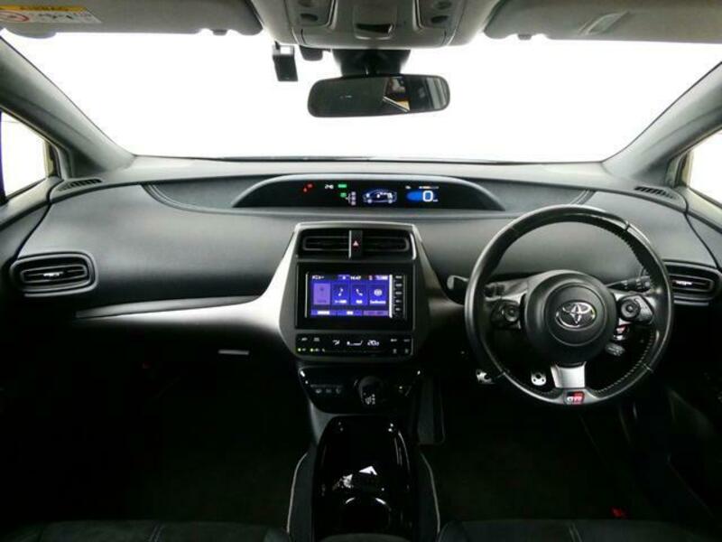 PRIUS PHV