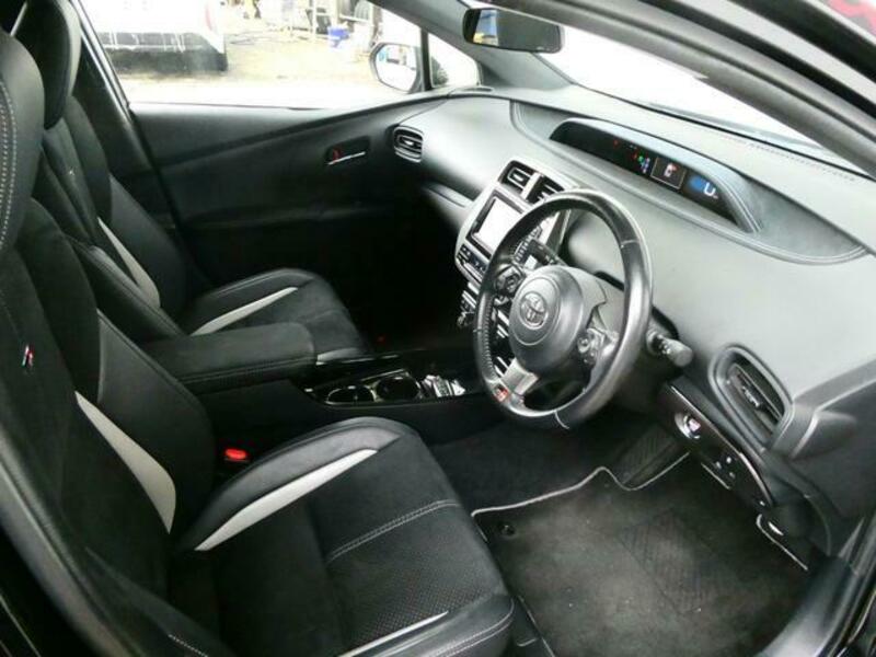 PRIUS PHV