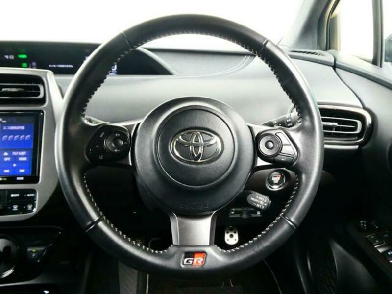 PRIUS PHV