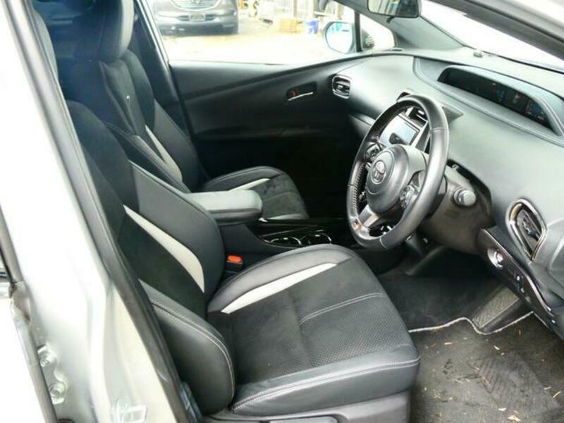 PRIUS PHV