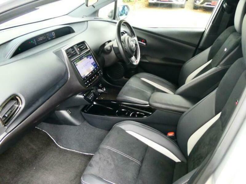 PRIUS PHV