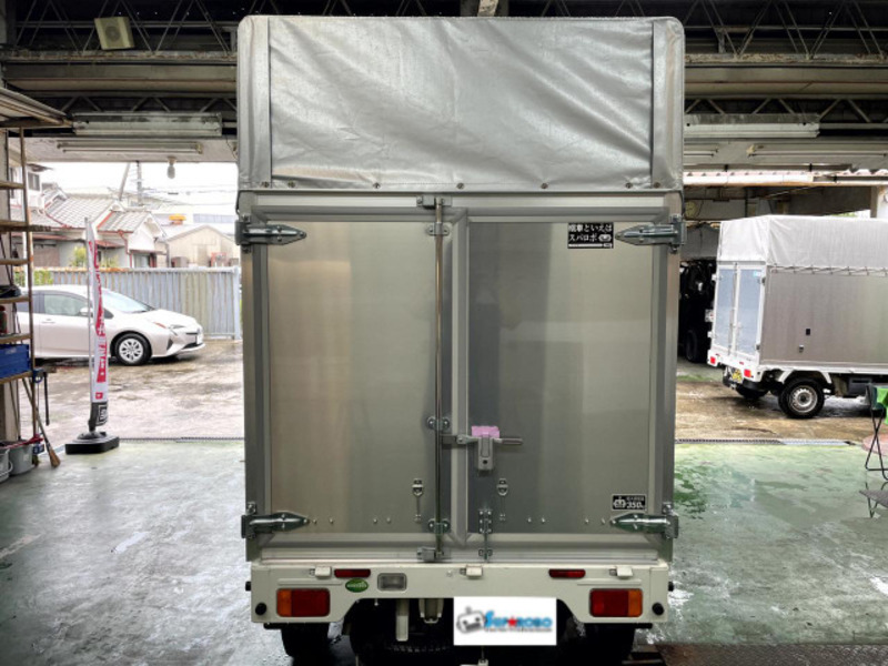 MINICAB TRUCK