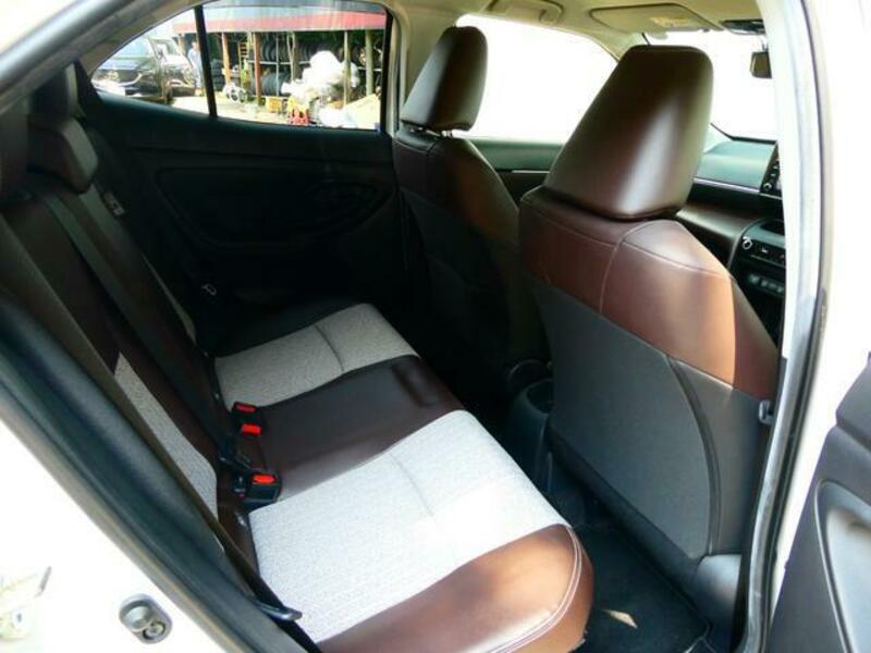 YARIS CROSS