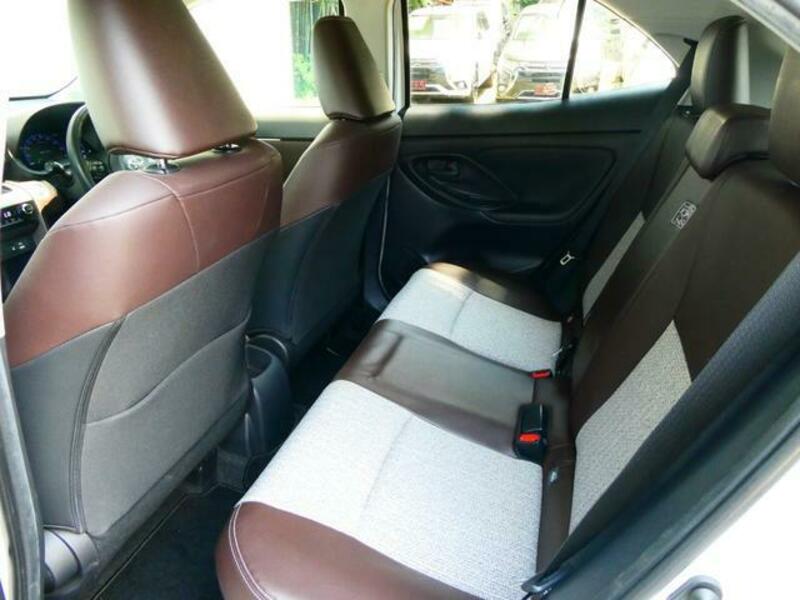 YARIS CROSS