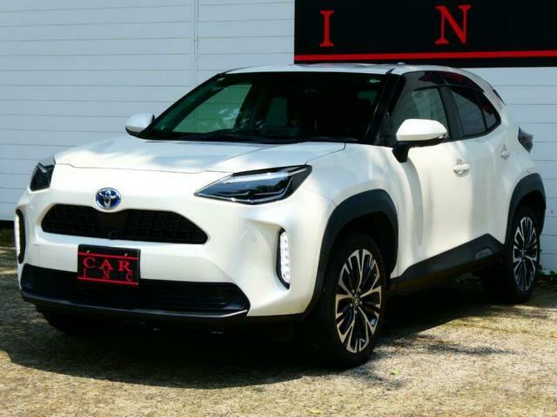 YARIS CROSS
