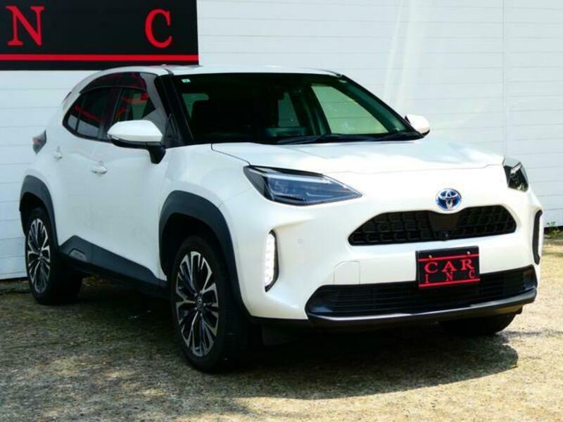 YARIS CROSS