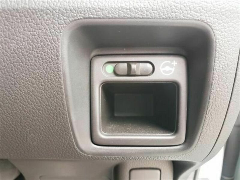 N BOX