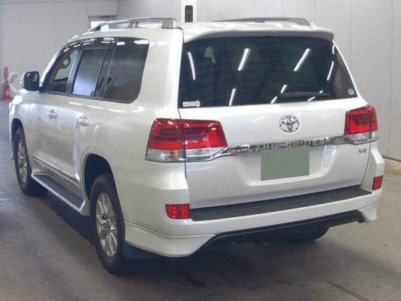 LAND CRUISER
