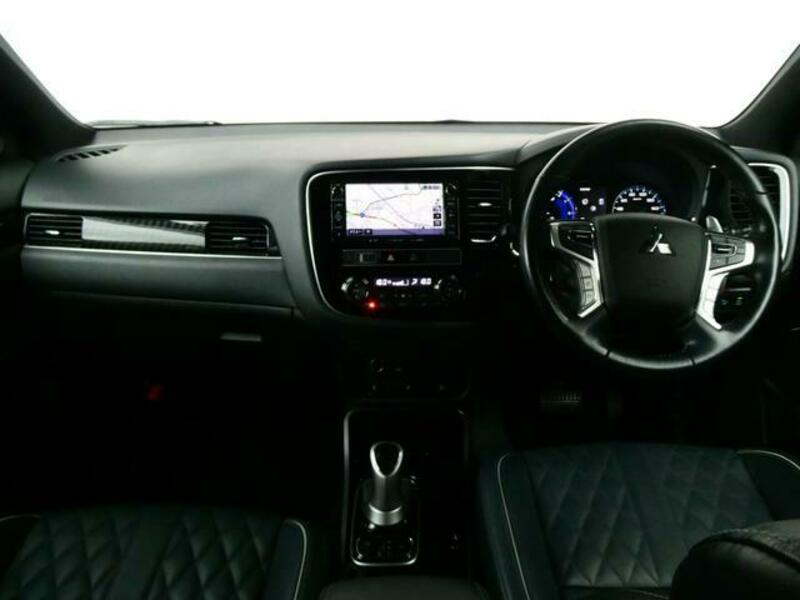 OUTLANDER PHEV