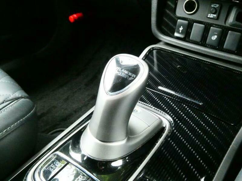 OUTLANDER PHEV