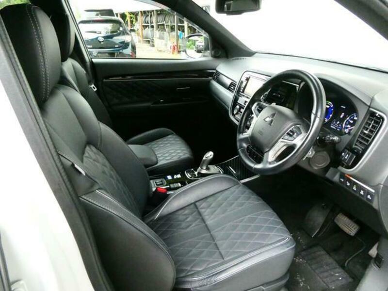 OUTLANDER PHEV