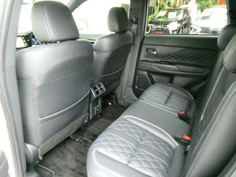 OUTLANDER PHEV
