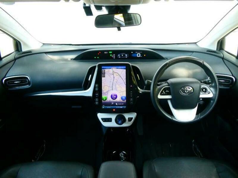 PRIUS PHV