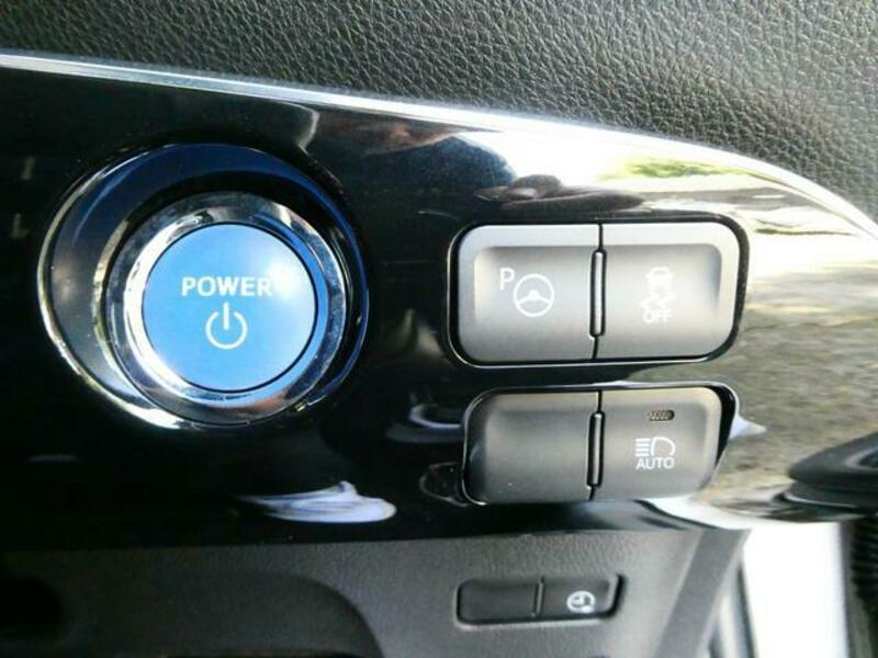 PRIUS PHV