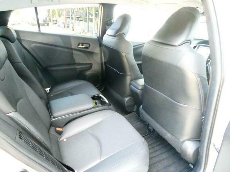 PRIUS PHV