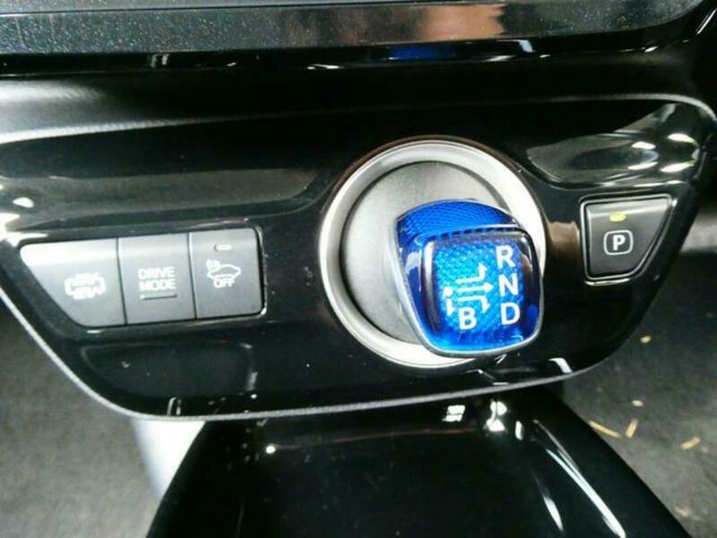 PRIUS PHV