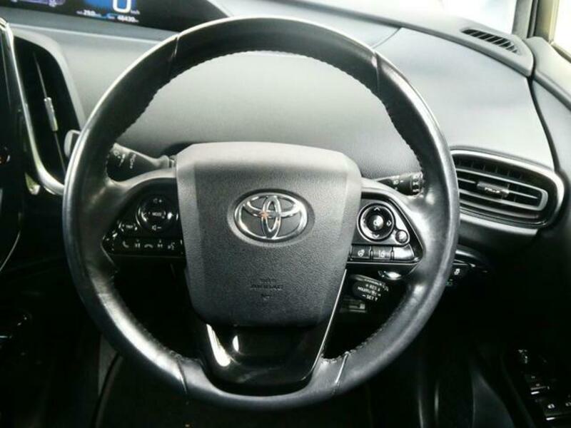 PRIUS PHV