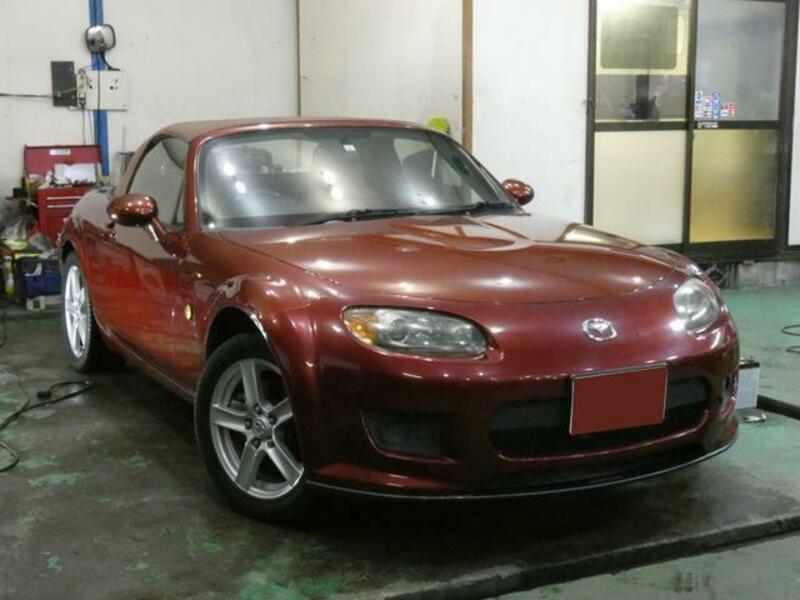 ROADSTER-0
