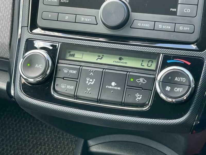 COROLLA AXIO