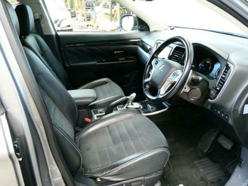 OUTLANDER PHEV