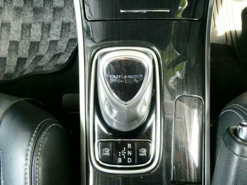 OUTLANDER PHEV
