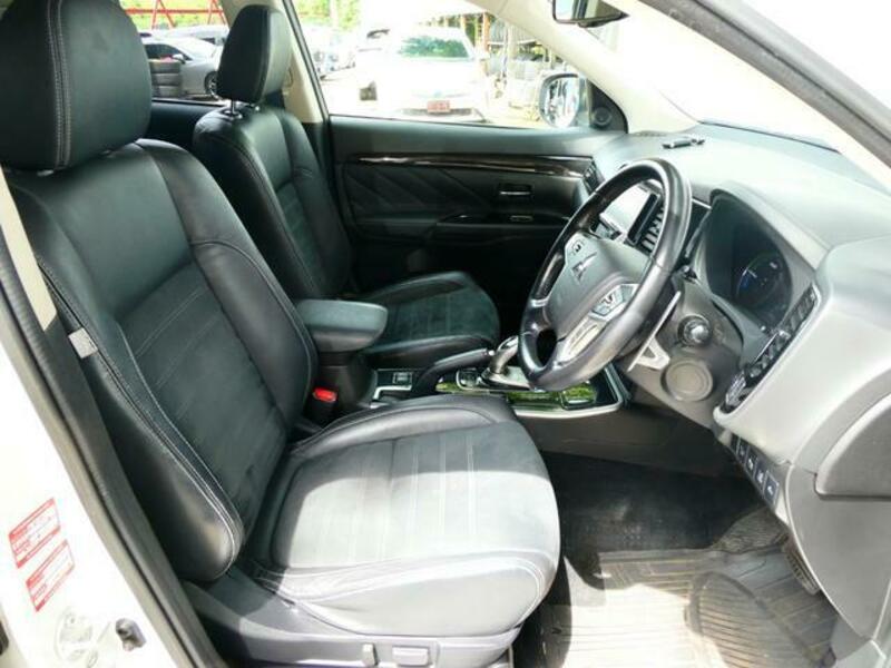 OUTLANDER PHEV